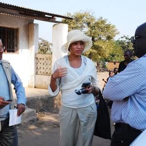 Meet your Posher, Kini